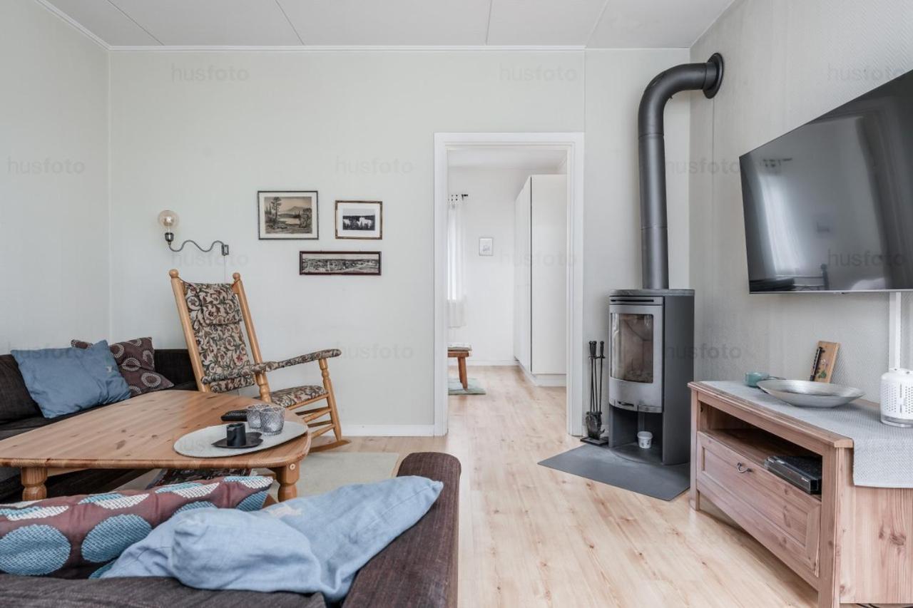 Fjaellnaera Stuga Med Laengdspar & Sjoe I Naerheten Vemhån Exterior foto